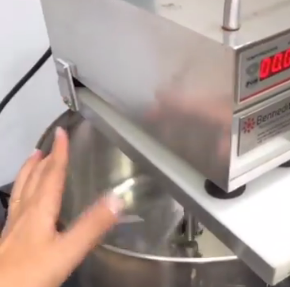 Bennedita Pan customer testimonial screenshot - product review